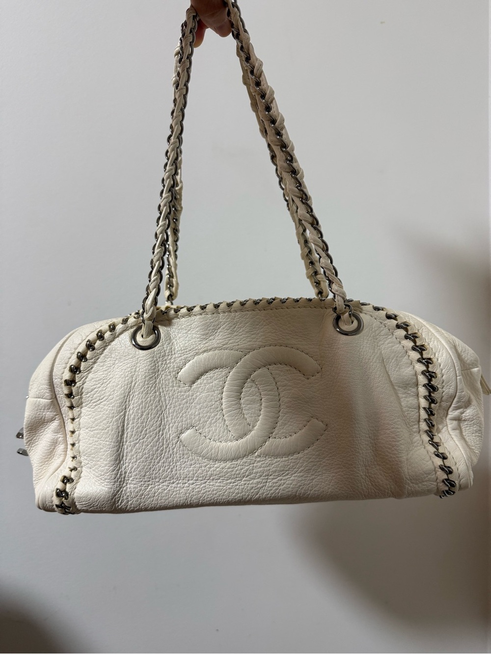 Authentic Chanel White Leather Shoulder Bag